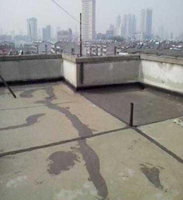 南康漏水维修 楼顶漏水是什么原因，楼顶漏水维修方法是什么?