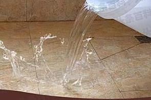 南康漏水维修 免砸砖防水材料该如何施工